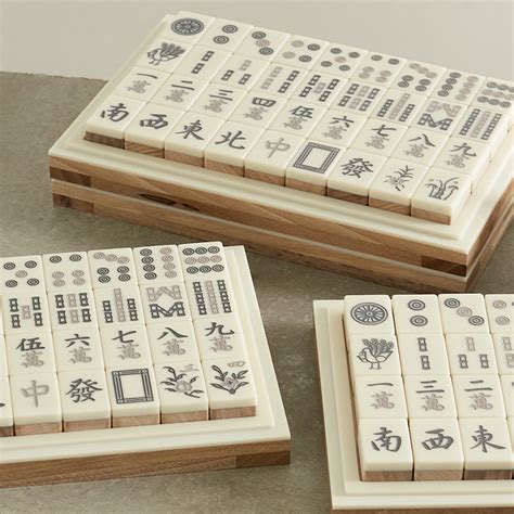 walnut mahjong set.